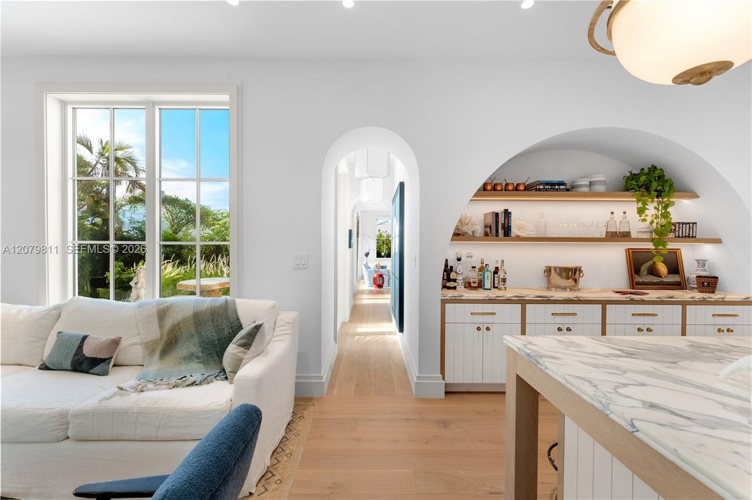 For Sale: $8,000,000 (6 beds, 5 baths, 1044 Square Feet)