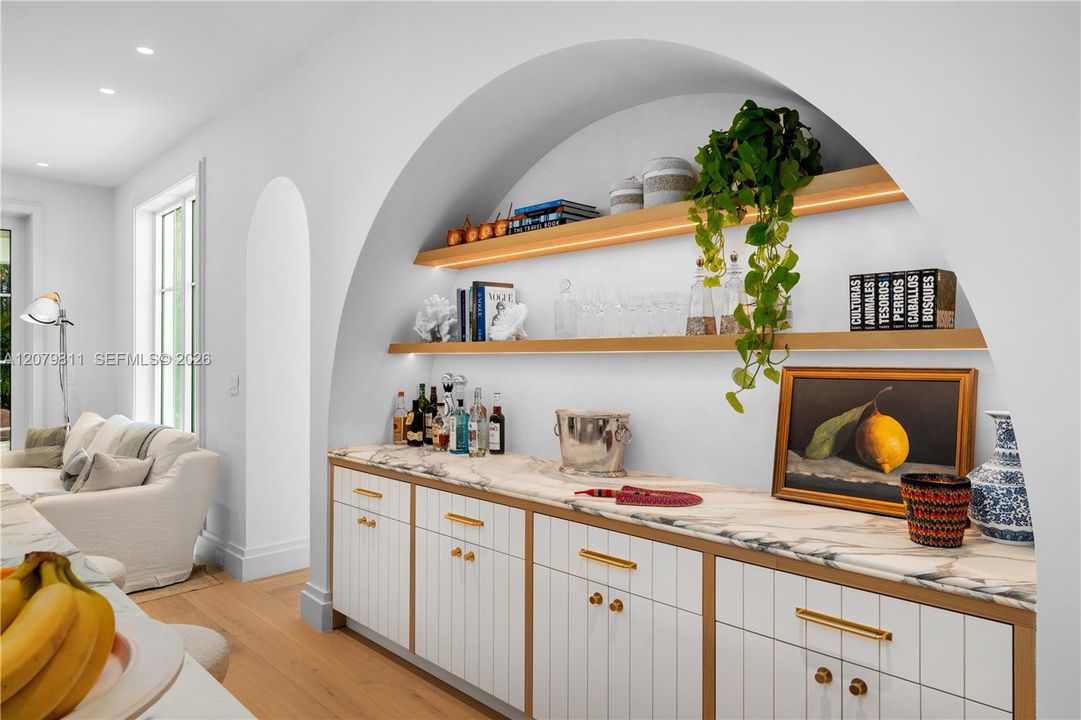 For Sale: $8,000,000 (6 beds, 5 baths, 1044 Square Feet)