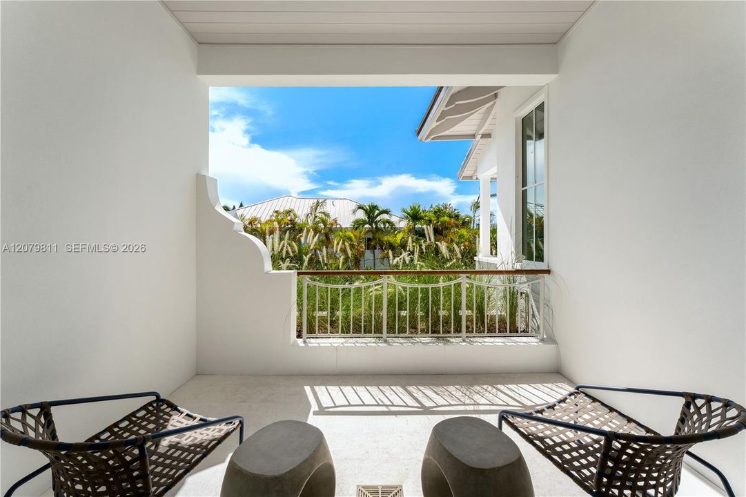 For Sale: $8,000,000 (6 beds, 5 baths, 1044 Square Feet)