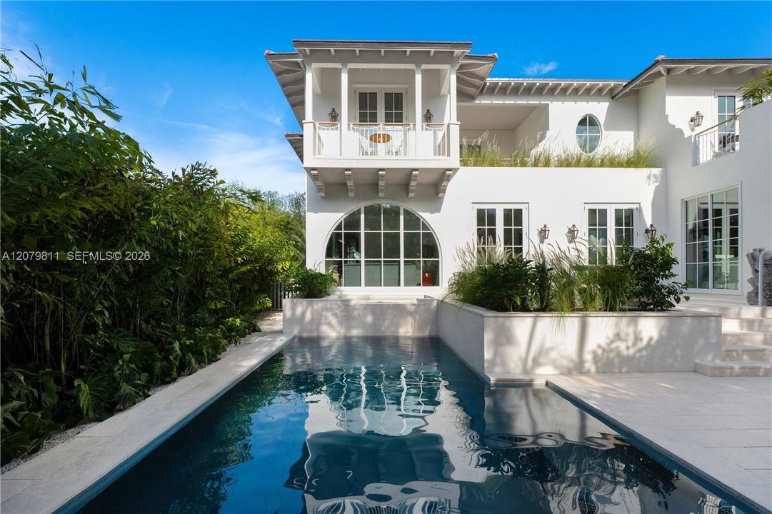 For Sale: $8,000,000 (6 beds, 5 baths, 1044 Square Feet)