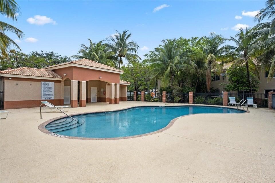 Cove II Pool Area