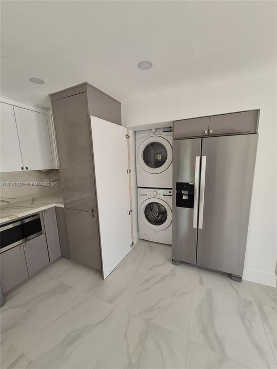 For Rent: $4,000 (3 beds, 2 baths, 0 Square Feet)