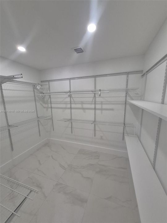 For Rent: $4,000 (3 beds, 2 baths, 0 Square Feet)