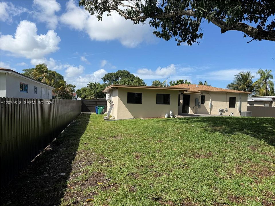 For Rent: $4,000 (3 beds, 2 baths, 0 Square Feet)