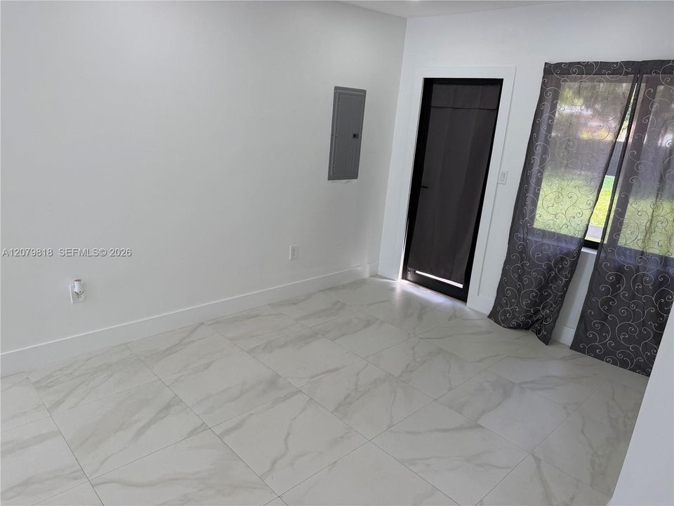 For Rent: $4,000 (3 beds, 2 baths, 0 Square Feet)