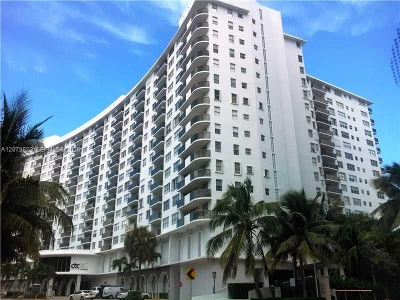 For Sale: $430,000 (2 beds, 2 baths, 1290 Square Feet)