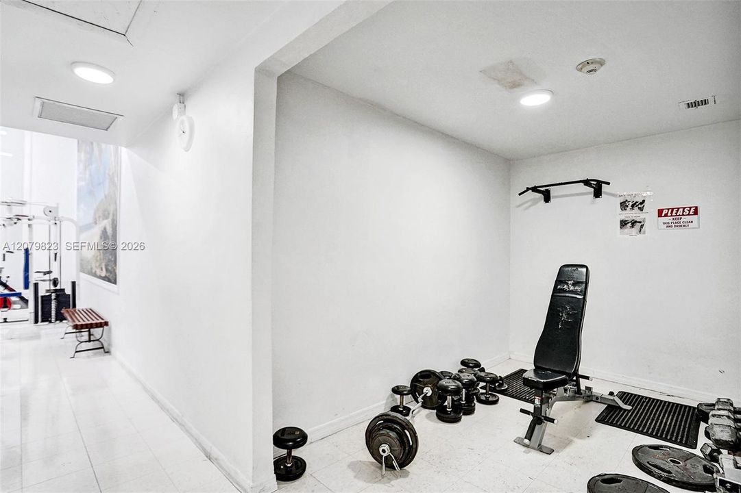 For Sale: $430,000 (2 beds, 2 baths, 1290 Square Feet)