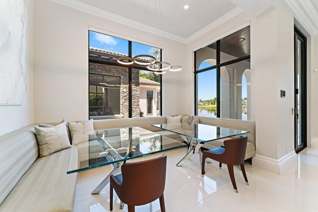 Breakfast Room