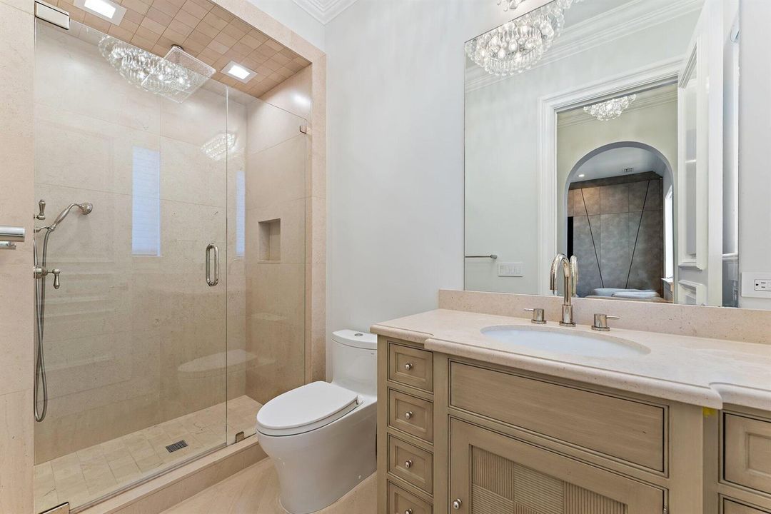 2nd FL Guest Bath