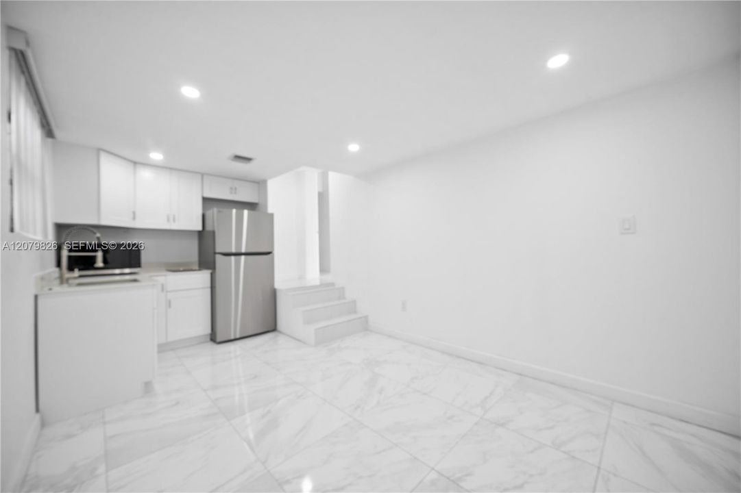 For Rent: $1,750 (1 beds, 1 baths, 600 Square Feet)