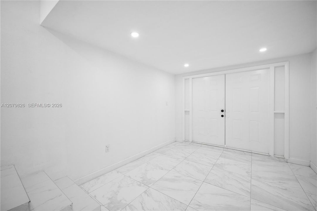 For Rent: $1,750 (1 beds, 1 baths, 600 Square Feet)