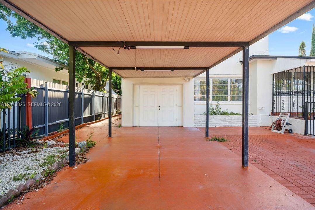 For Rent: $1,750 (1 beds, 1 baths, 600 Square Feet)