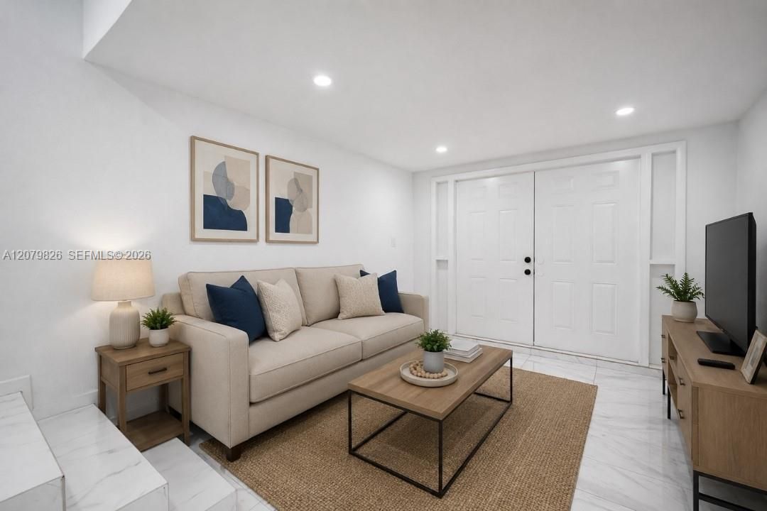 For Rent: $1,750 (1 beds, 1 baths, 600 Square Feet)