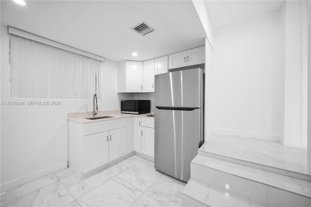 For Rent: $1,750 (1 beds, 1 baths, 600 Square Feet)