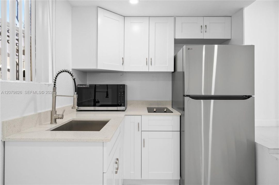 For Rent: $1,750 (1 beds, 1 baths, 600 Square Feet)
