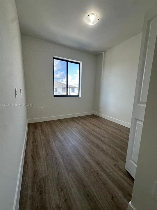 For Rent: $2,600 (3 beds, 2 baths, 1458 Square Feet)