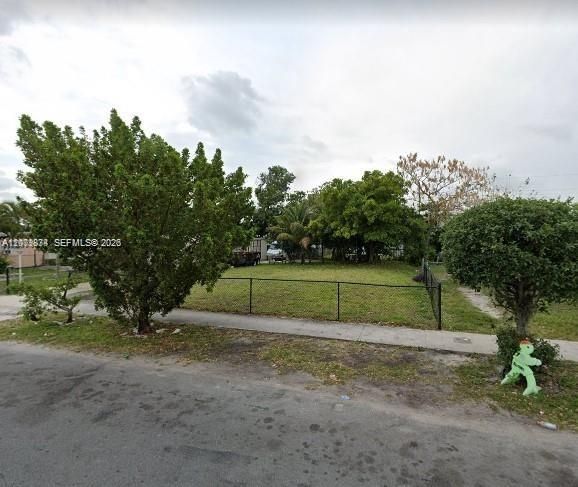 На продажу: $150,000 (0.12 acres)