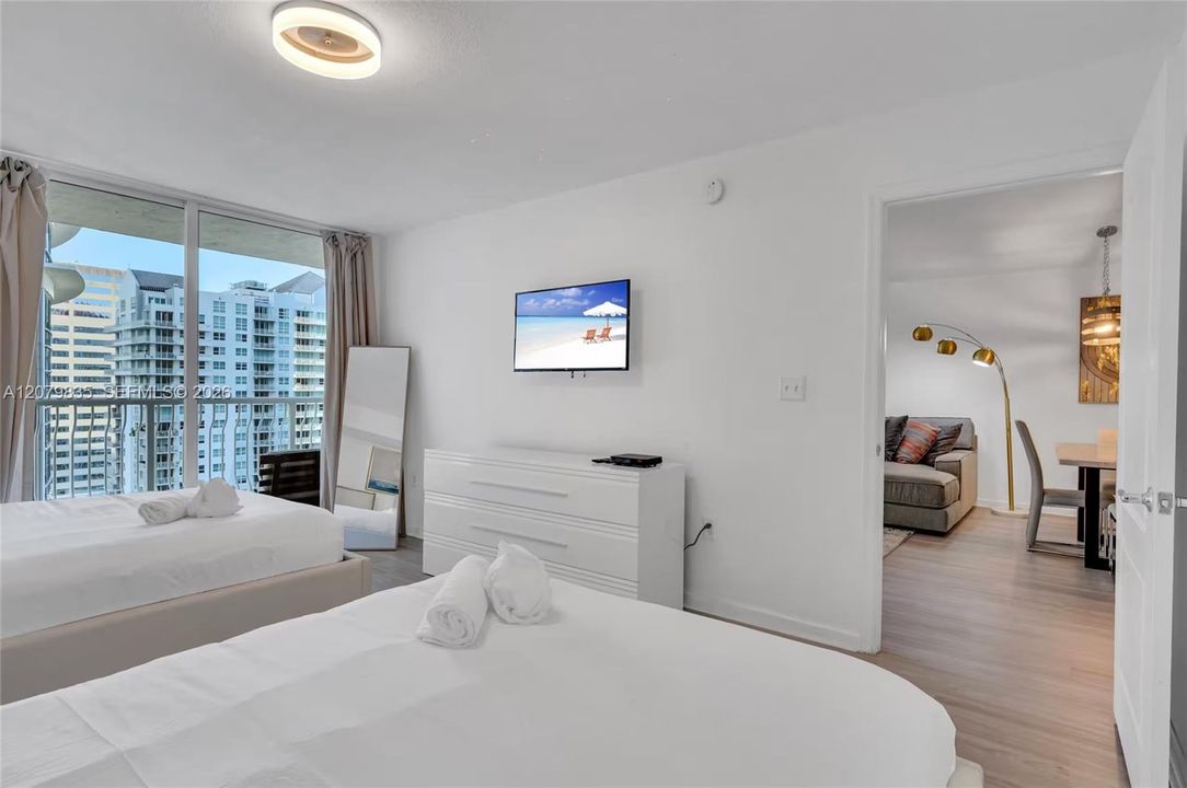 En Venta: $469,000 (1 camas, 1 baños, 825 Pies cuadrados)