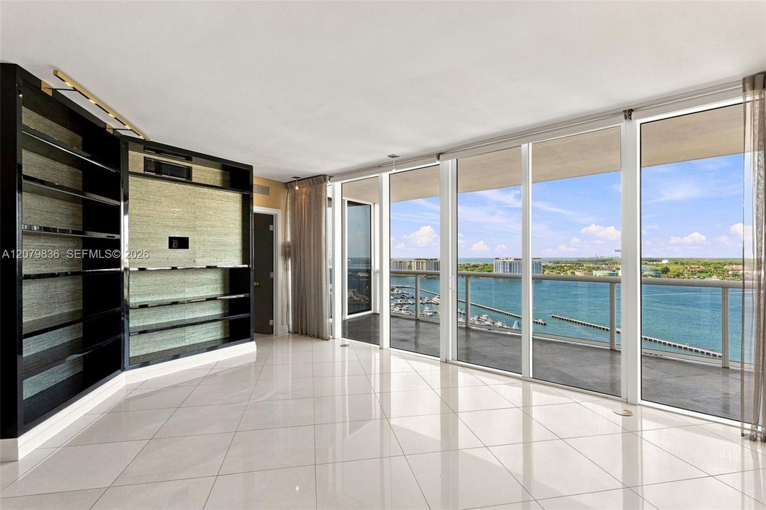 For Sale: $2,600,000 (2 beds, 2 baths, 1425 Square Feet)