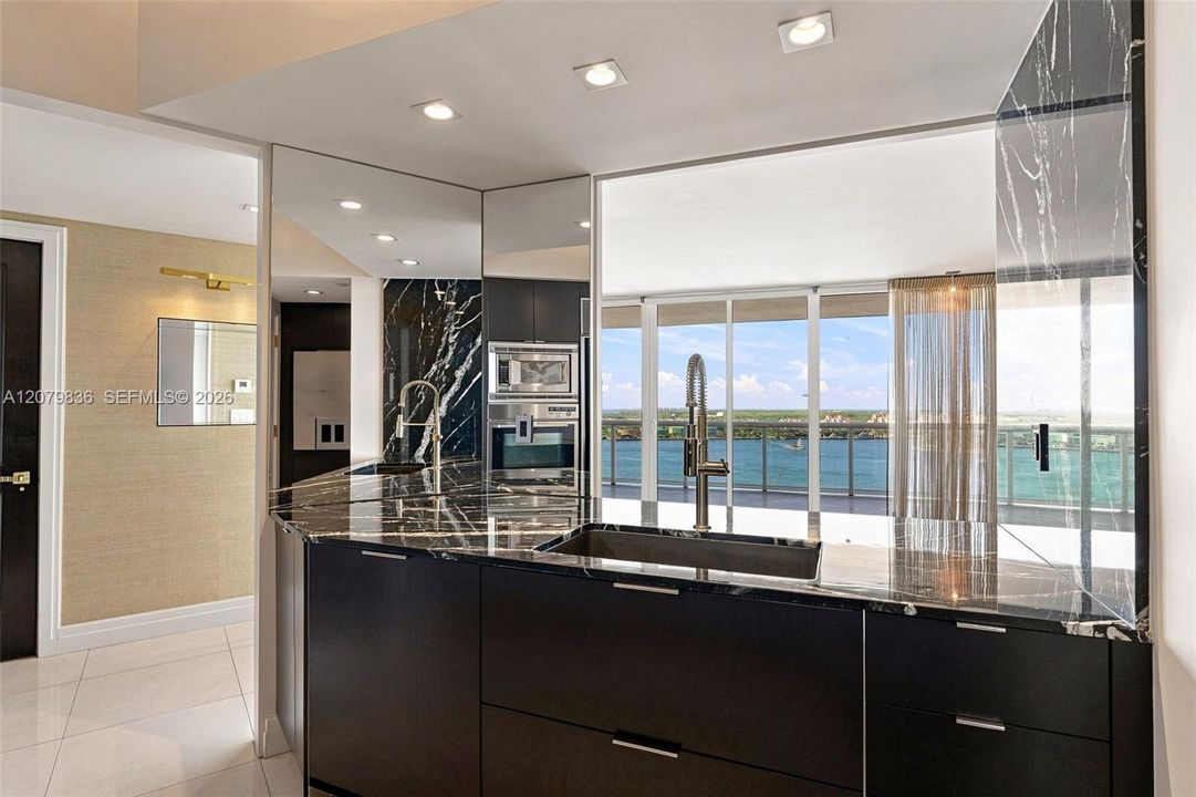 For Sale: $2,600,000 (2 beds, 2 baths, 1425 Square Feet)