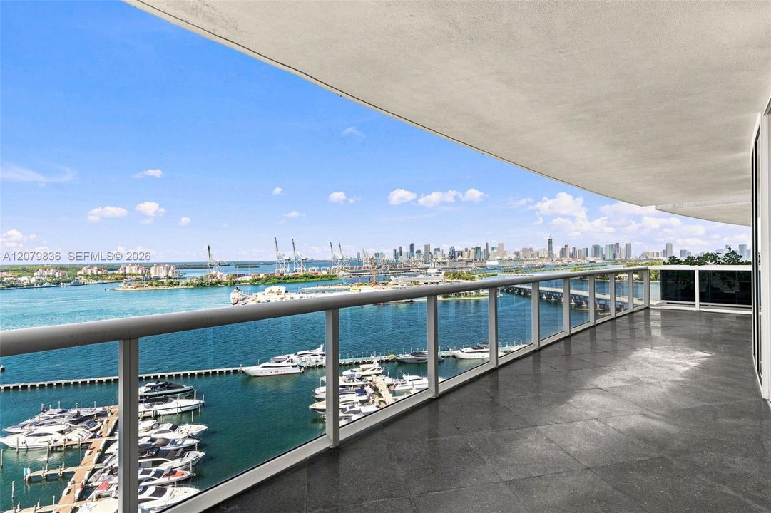 For Sale: $2,600,000 (2 beds, 2 baths, 1425 Square Feet)