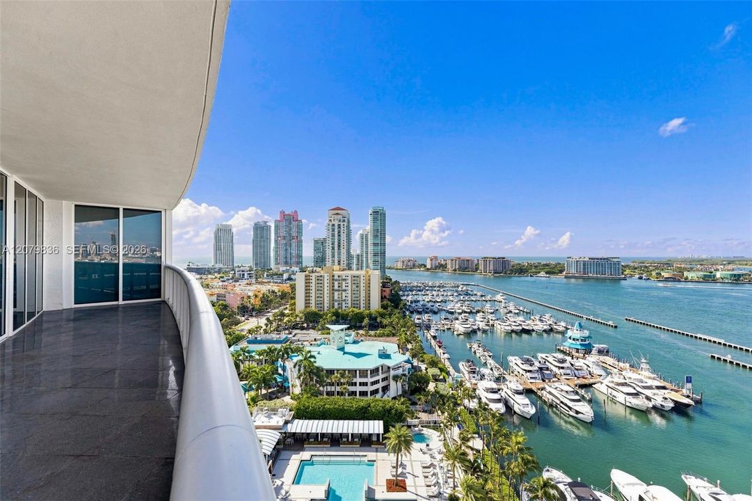 For Sale: $2,600,000 (2 beds, 2 baths, 1425 Square Feet)