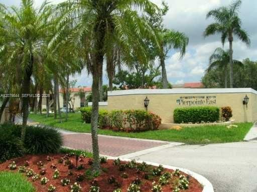 For Rent: $2,300 (2 beds, 2 baths, 860 Square Feet)