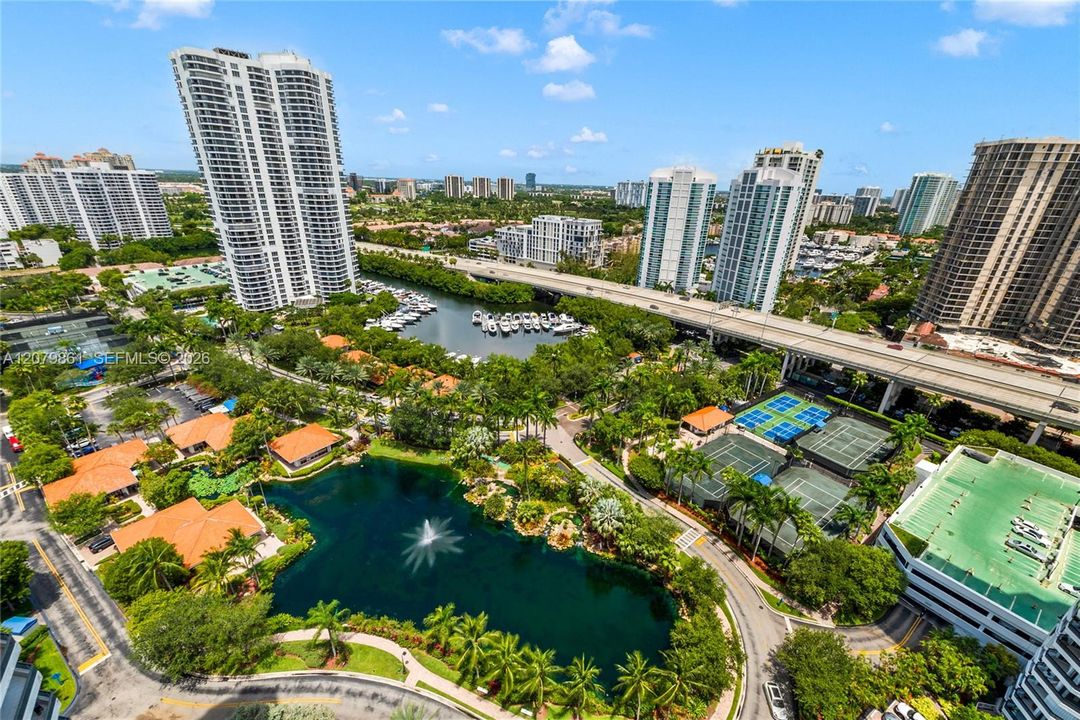 На продажу: $520,000 (2 спален, 2 ванн, 1447 Квадратных фут)
