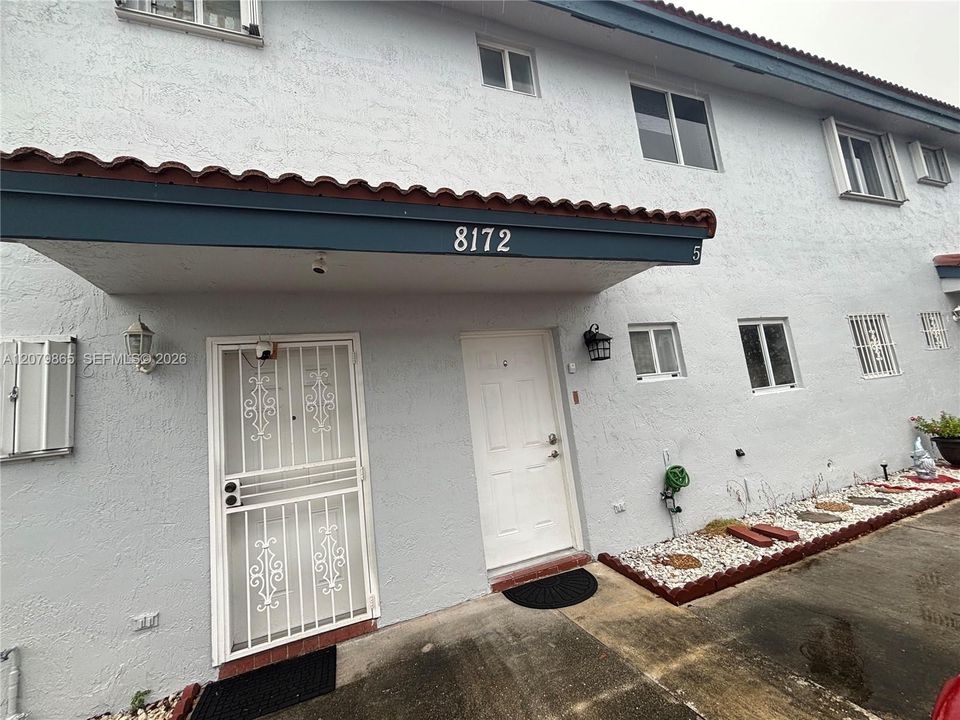 En Renta: $2,500 (2 camas, 2 baños, 965 Pies cuadrados)