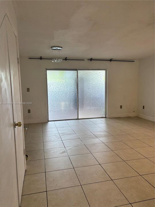 En Renta: $2,500 (2 camas, 2 baños, 965 Pies cuadrados)