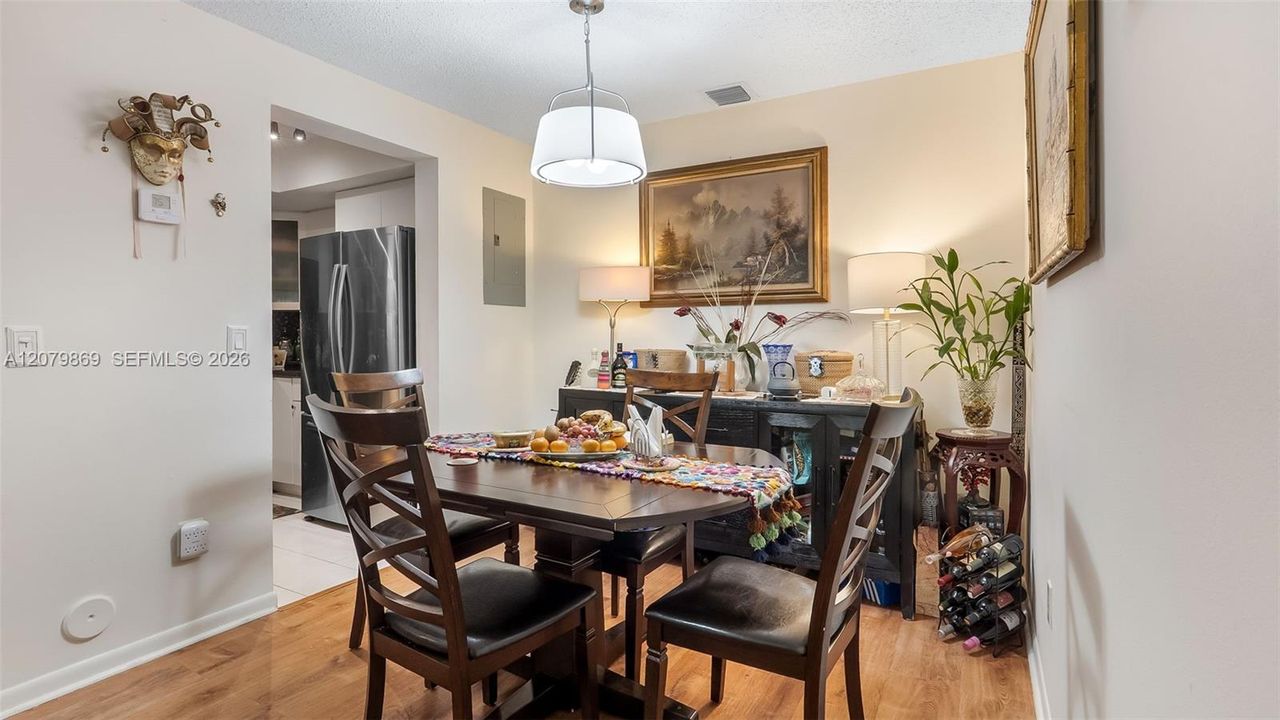 En Venta: $299,990 (2 camas, 2 baños, 948 Pies cuadrados)