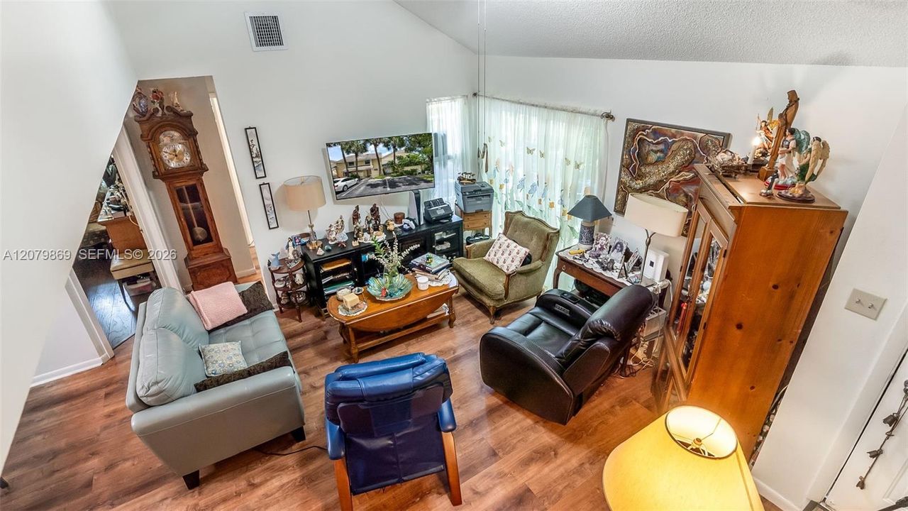 En Venta: $299,990 (2 camas, 2 baños, 948 Pies cuadrados)