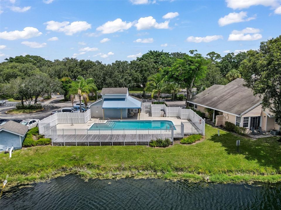 En Venta: $299,990 (2 camas, 2 baños, 948 Pies cuadrados)