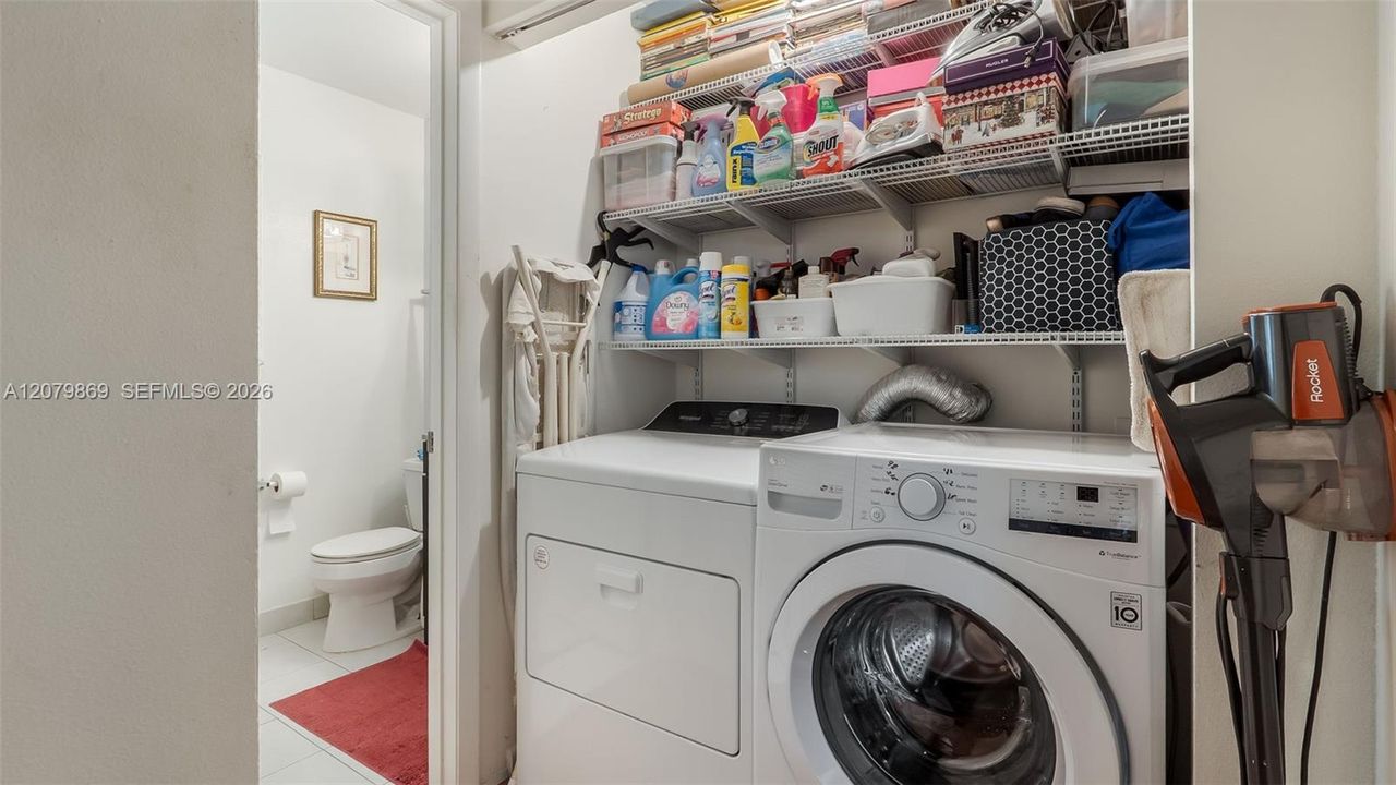 En Venta: $299,990 (2 camas, 2 baños, 948 Pies cuadrados)