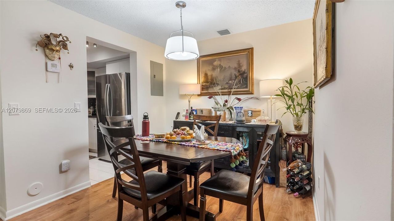 En Venta: $299,990 (2 camas, 2 baños, 948 Pies cuadrados)