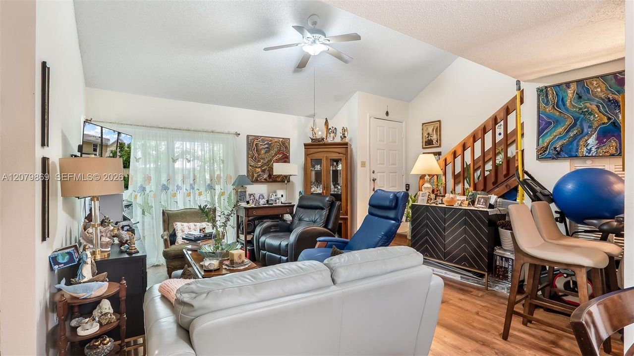 En Venta: $299,990 (2 camas, 2 baños, 948 Pies cuadrados)