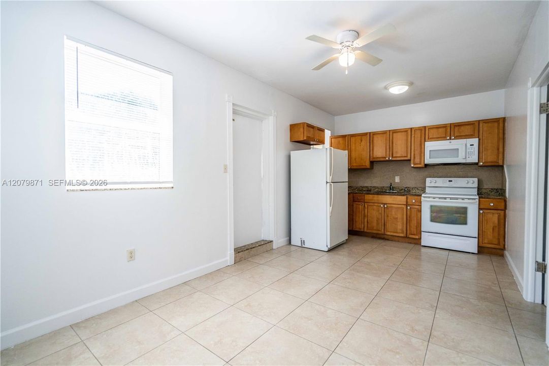 For Rent: $1,550 (1 beds, 1 baths, 500 Square Feet)