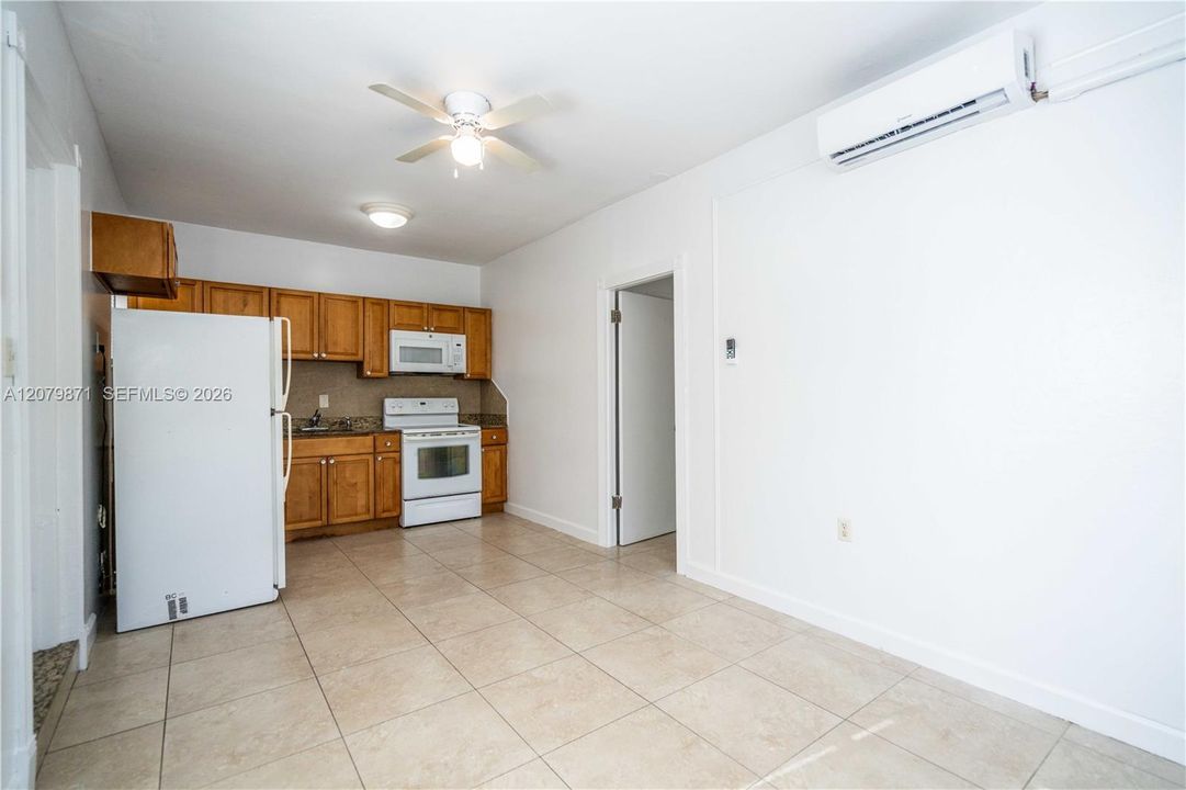 For Rent: $1,550 (1 beds, 1 baths, 500 Square Feet)