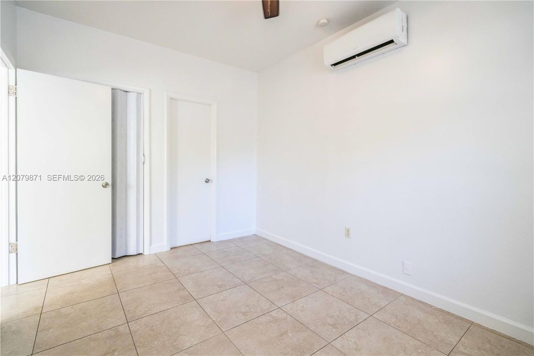 For Rent: $1,550 (1 beds, 1 baths, 500 Square Feet)