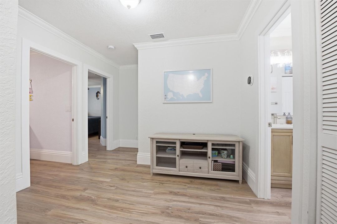 Upstairs Landing/Loft Area