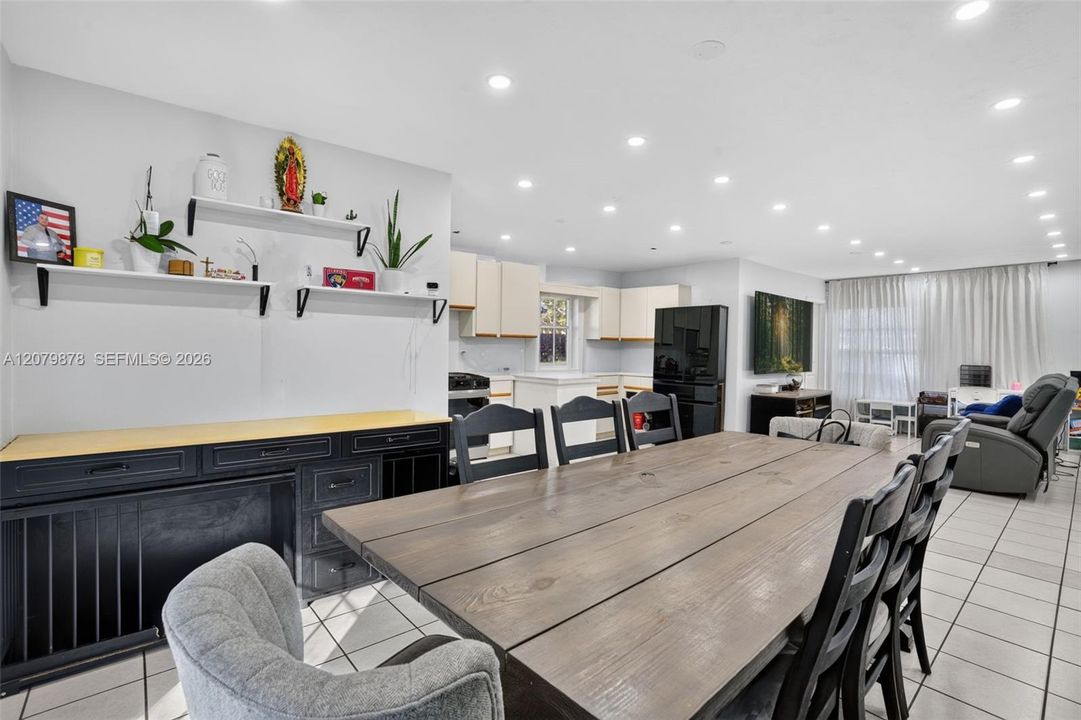 For Sale: $735,000 (4 beds, 2 baths, 1656 Square Feet)
