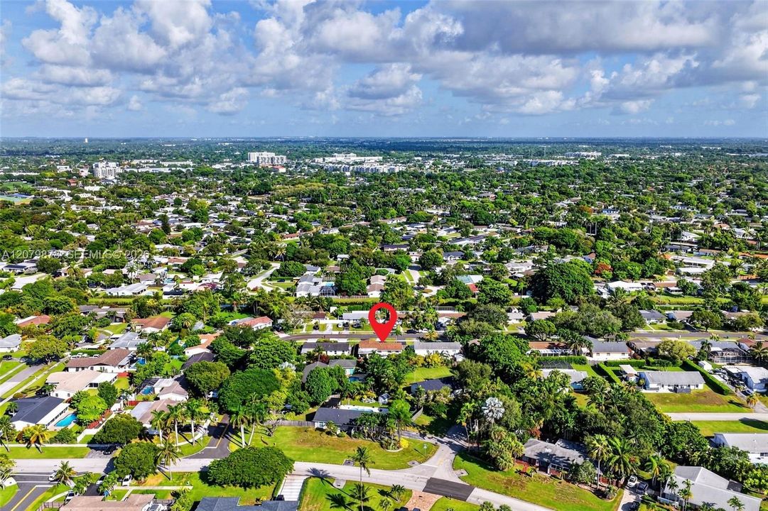 For Sale: $735,000 (4 beds, 2 baths, 1656 Square Feet)