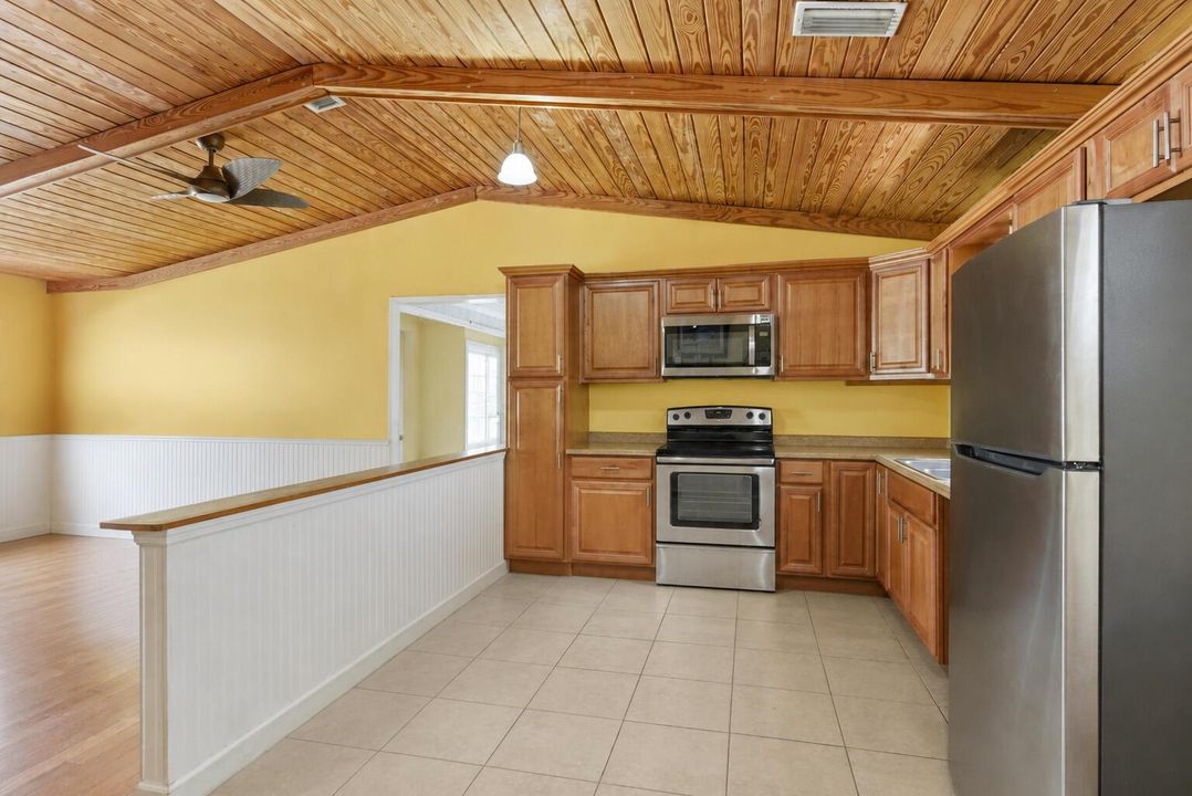 Eat in kitchen