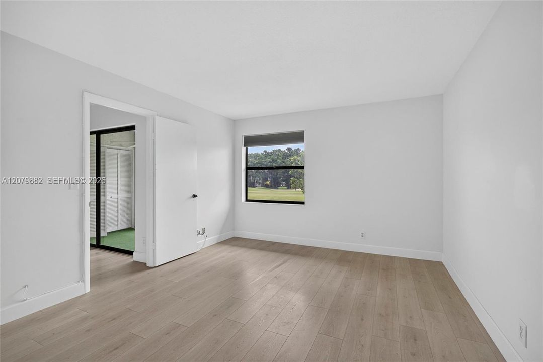 For Sale: $180,000 (2 beds, 2 baths, 872 Square Feet)