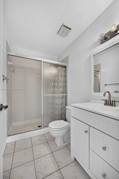 For Sale: $180,000 (2 beds, 2 baths, 872 Square Feet)
