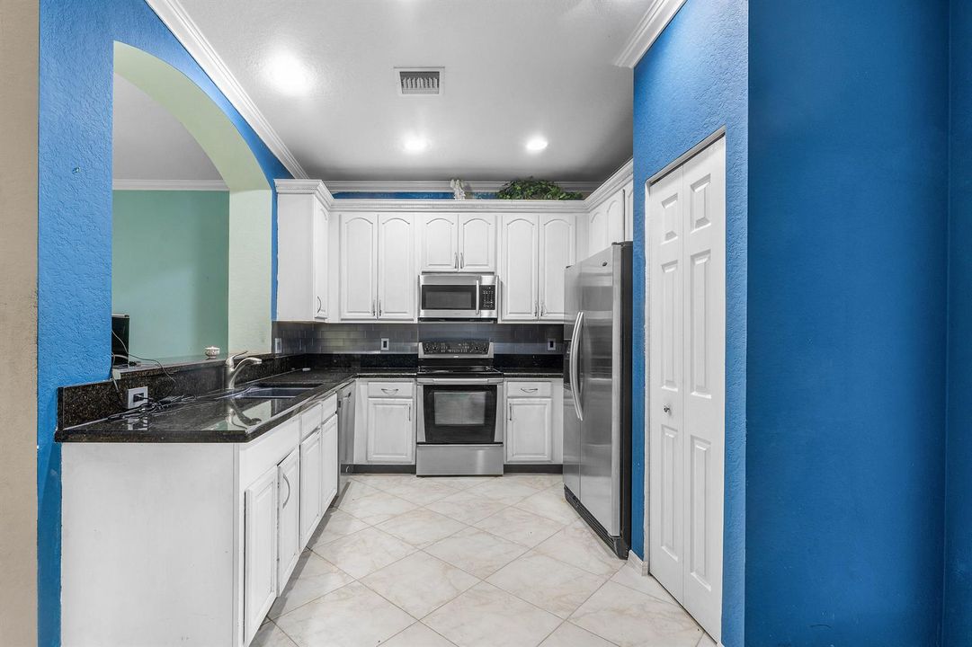 011-341IndianCreekParkway-103-Jupiter-FL