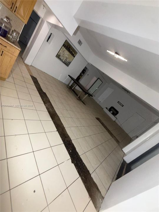 В аренду: $2,700 (2 спален, 2 ванн, 1200 Квадратных фут)