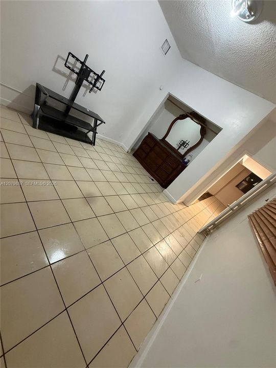 В аренду: $2,700 (2 спален, 2 ванн, 1200 Квадратных фут)
