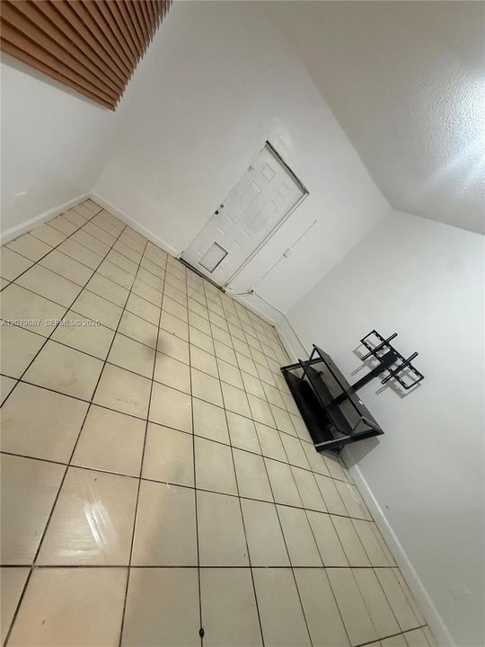 В аренду: $2,700 (2 спален, 2 ванн, 1200 Квадратных фут)