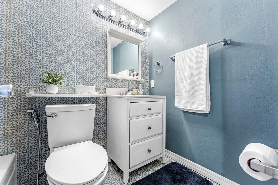 021-150HorizonsE-303-BoyntonBeach-SMALL